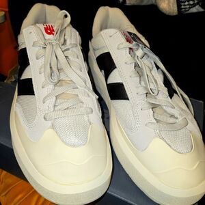NEW BALANCE SNEAKERS C7302